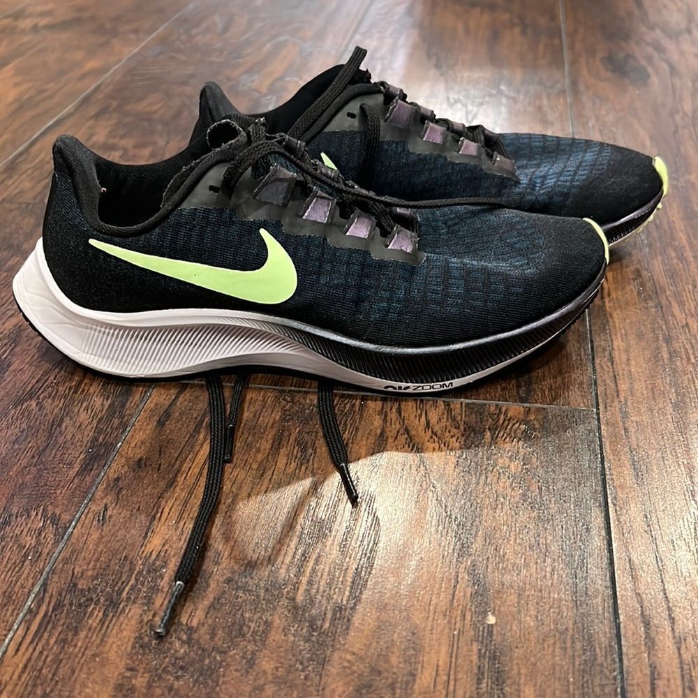 Nike Womens Air Zoom Pegasus‎ 37 Shoes BQ9647 001 Black Size 7 GUC